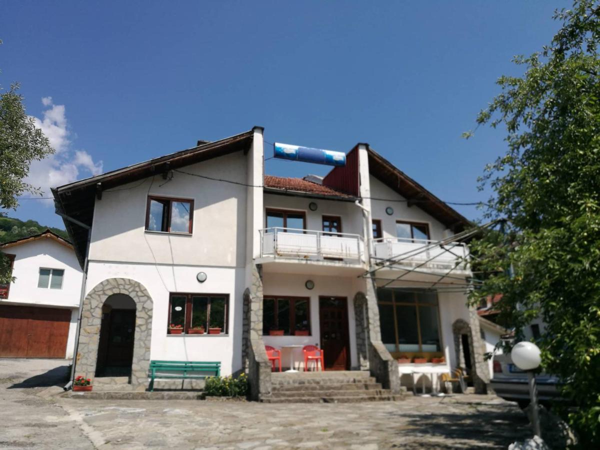 Самостоятелни Стаи В Къща За Гости Балкан Ribarica Exterior foto